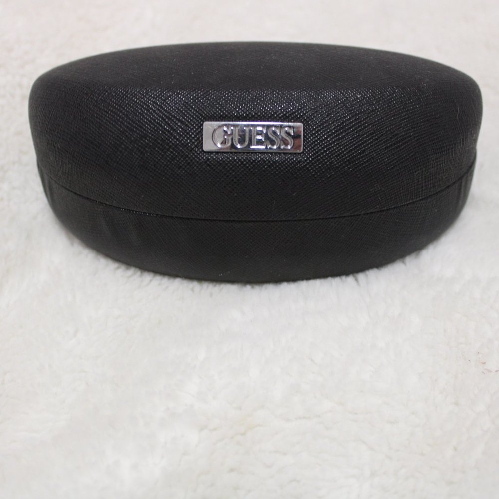 GUESS sunglasses case